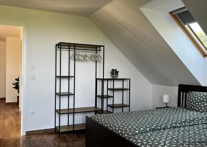 Fuzfa Porta Apartment